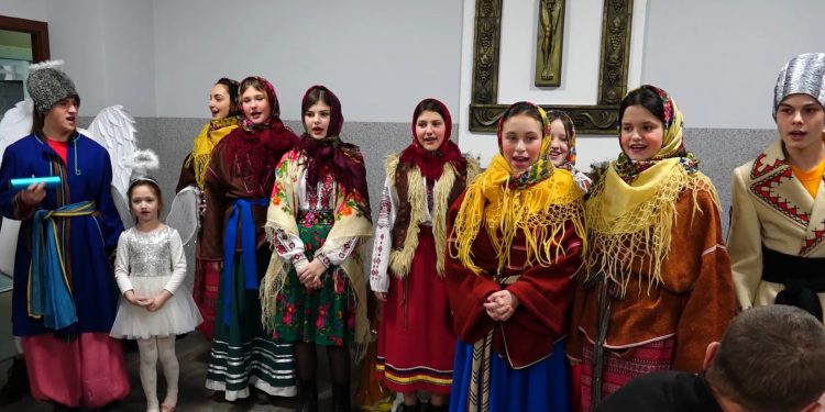 Святу вечерю для переселенців організували у тернопільському “Карітасі”