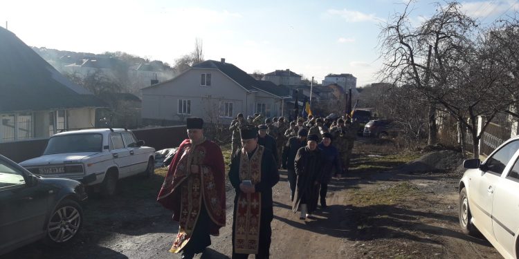 Із 22-річним воїном Єгором Бейлою попрощалися у Борщівській громаді