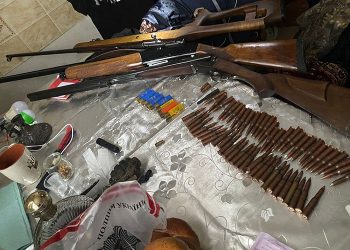 Зброю та боєприпаси виявили у чоловіка в Копичинецькій громаді