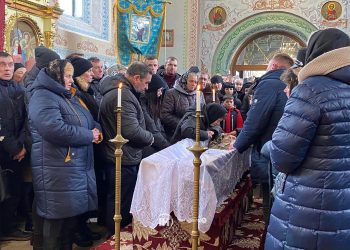 Із сорокарічним військовим Олегом Сагайдаком прощаються на Тернопільщині