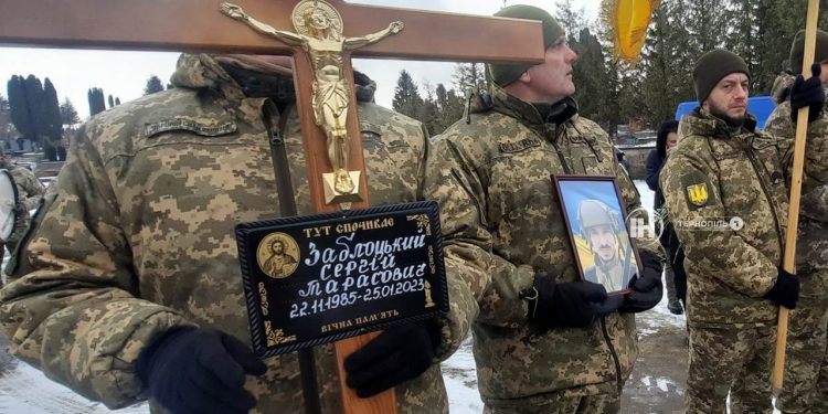 37-річного воїна Сергія Заблоцького сьогодні ховають у Тернополі