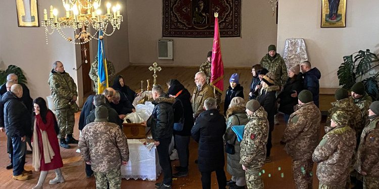 Бійця Назарія Шимківа ховають сьогодні у Тернополі