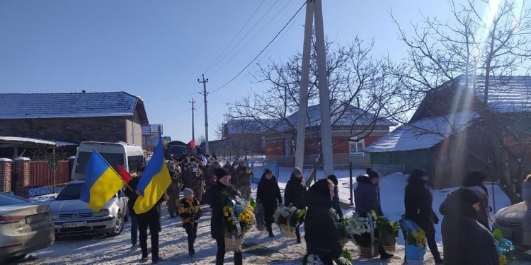 Громадського активіста і воїна Василя Капустинського ховають сьогодні у Білобожницькій громаді