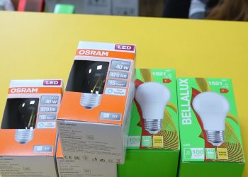 Як відреагували на лампочки, виміняні в “Укрпошті”, тернополяни