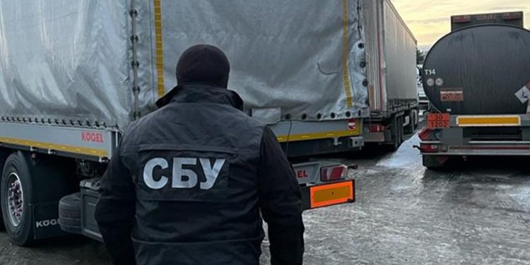 Стало відомо, чому проводять обшуки на Тернопільській митниці