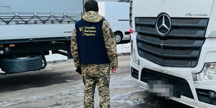 Стало відомо, чому проводять обшуки на Тернопільській митниці