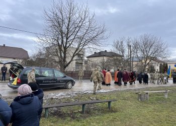 У Гусятині попрощалися з полеглим військовим 33-річним Володимиром Болотянським