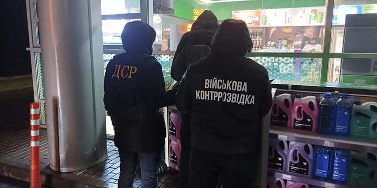 На хабарі від ухилянта викрили лікаря-травматолога з Тернопільщини