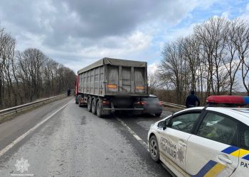 Рух ускладнений через масштабну аварію неподалік села Ступки