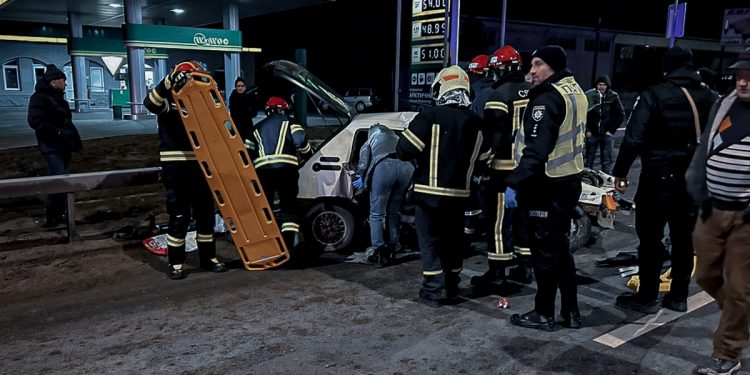 У жахливій аварії на Об’їзній травмувалися люди