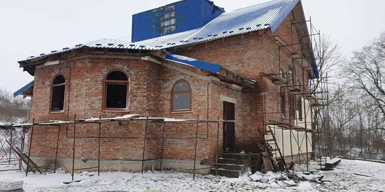 Чи спричинив підпал пожежу у храмі на Кременеччині встановлюють правоохоронці