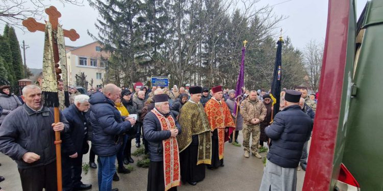 Із воїном Миколою Бойчуком прощаються у Борщівській громаді