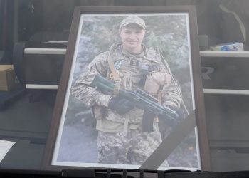 Із воїном Миколою Бойчуком прощаються у Борщівській громаді