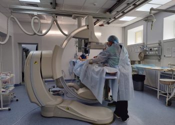Від загрози інсульту врятували пацієнтку тернопільські лікарі завдяки унікальній операції