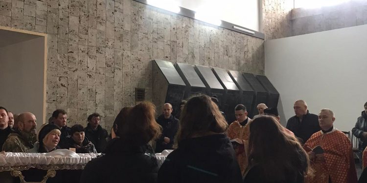 Із військовим Віталієм Рибальським прощаються у Тернополі