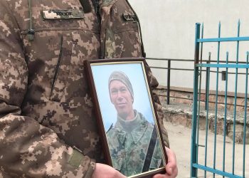 Із військовим Віталієм Рибальським прощаються у Тернополі