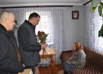 Столітній ювілей відзначила довгожителька з Бучаччини