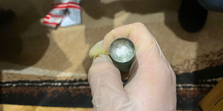 Під час затримання наркоторговець накинувся з ножем на правоохоронців у Тернополі