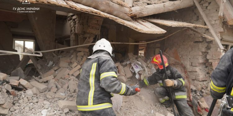 П’ятеро людей загинули внаслідок ракетної атаки на Львівщині