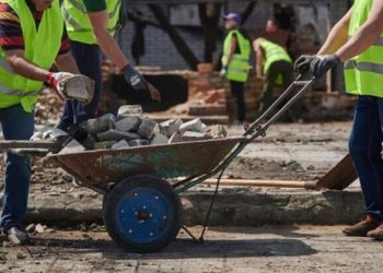 Безробітним тернополянам пропонують плату за відбудову країни в “Армії відновлення”