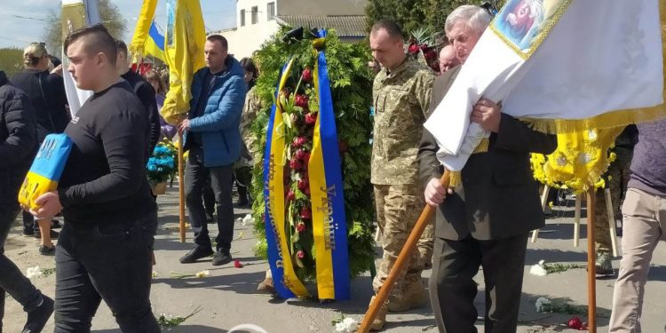 Із колишнім народним депутатом і військовим прощаються на Чортківщині