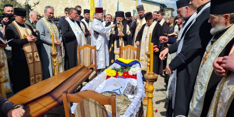 Із колишнім народним депутатом і військовим прощаються на Чортківщині