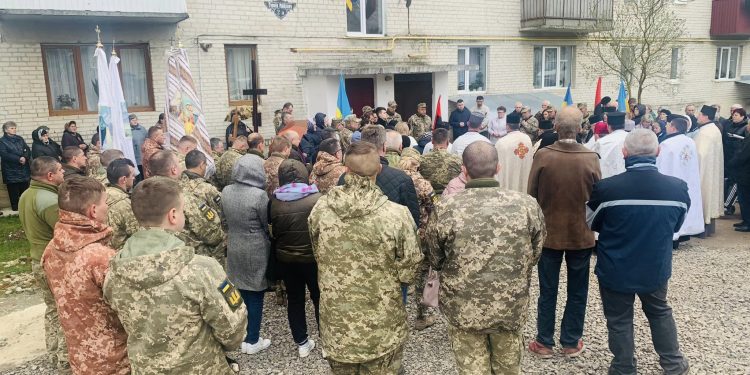 Із військовими Миколою Ткачуком і Андрієм Танчаком попрощалися на Тернопільщині