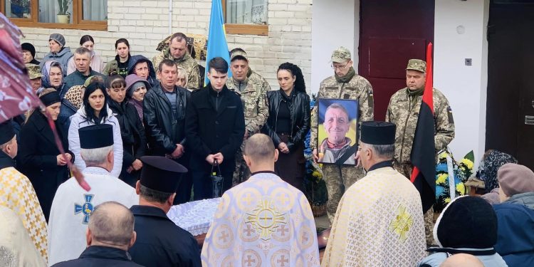 Із військовими Миколою Ткачуком і Андрієм Танчаком попрощалися на Тернопільщині