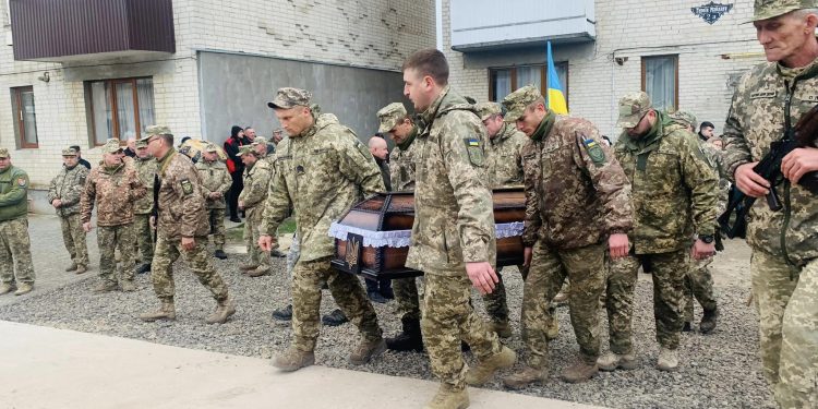 Із військовими Миколою Ткачуком і Андрієм Танчаком попрощалися на Тернопільщині