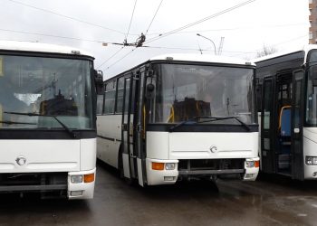 Чотири шкільних автобуси передали із Франції громадам Тернопільщини