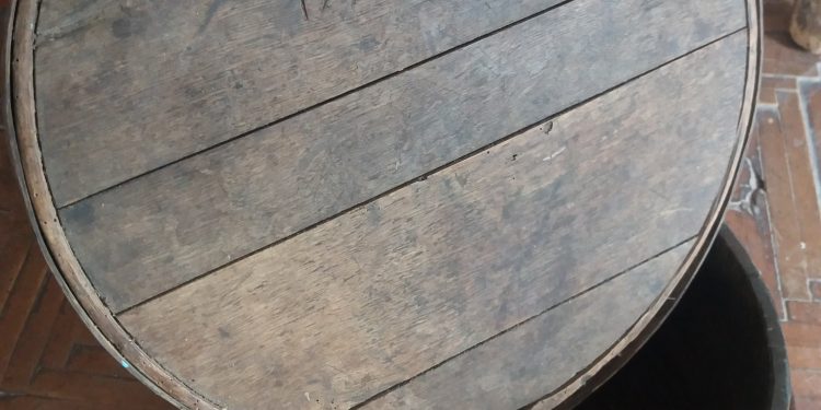 Старовинну діжу подарували Шумському краєзнавчому музею