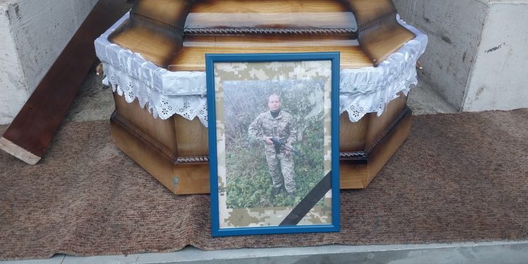 Із військовим Григорієм Савчуком попрощалися на Борщівщині