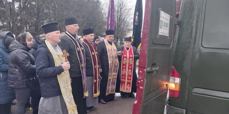 Із військовим Григорієм Савчуком попрощалися на Борщівщині