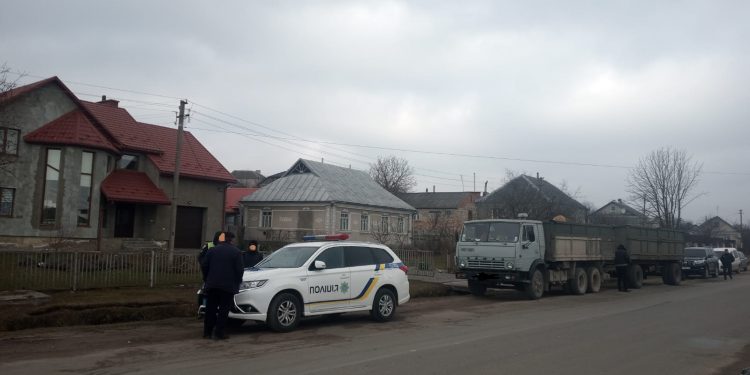 За пропозицію хабаря поліції судитимуть водія з Кременеччини