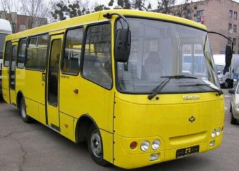 Пенсіонер потрапив під колеса маршрутки в Тернополі