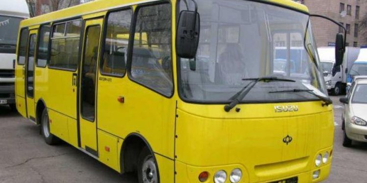 Пенсіонер потрапив під колеса маршрутки в Тернополі