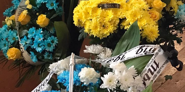 Із бійцем Андрієм Мозілем прощаються у Тернополі