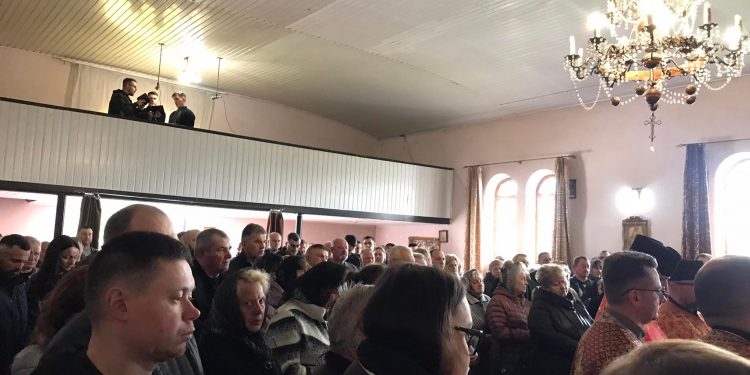 Із бійцем Андрієм Мозілем прощаються у Тернополі