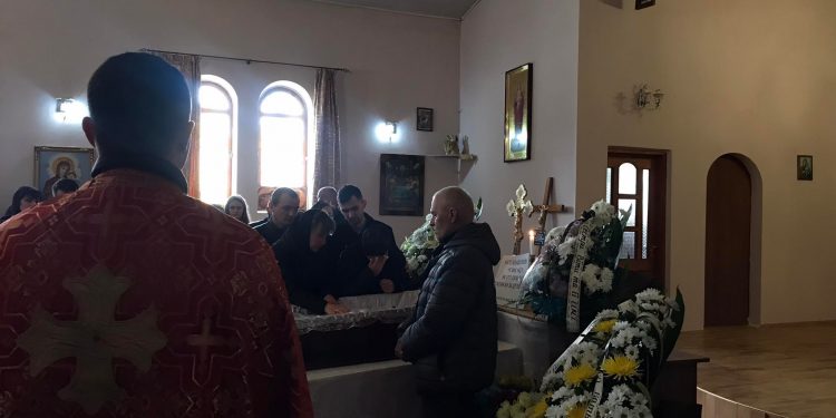 Із бійцем Андрієм Мозілем прощаються у Тернополі