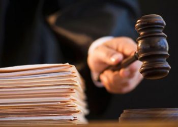 Право власності на відділення догляду за літніми людьми та приміщення клубу на Тернопільщині вимагає зареєструвати прокуратура