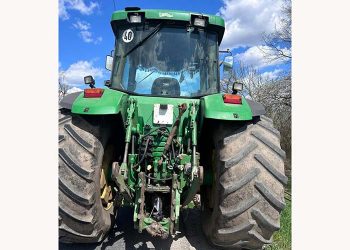 Легковий автомобіль зіткнувся з трактором на Тернопільщині