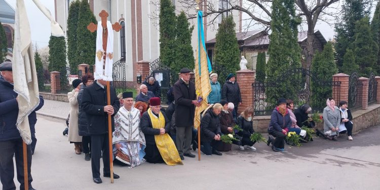 Із військовим Євгеном Підгородецьким прощаються на Борщівщині