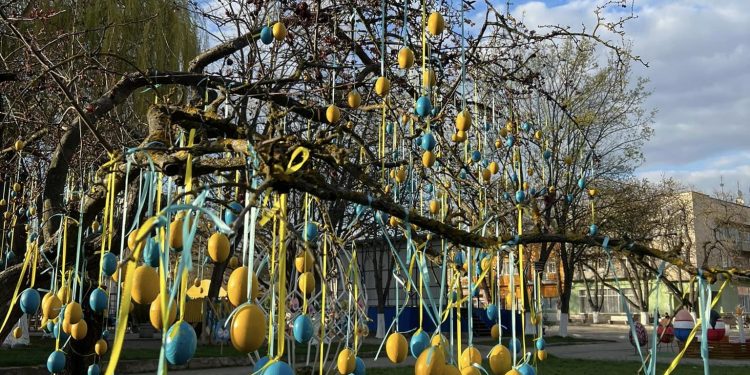 Оригінальні фотозони встановили до Великодня у Заліщиках