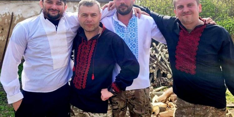Тернопільські військові до свята приміряли національне вбрання