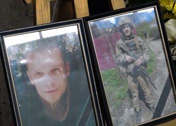 Пожертвував життям заради Батьківщини: рідні і друзі попрощалися з військовим Андрієм Саломоном у Тернополі