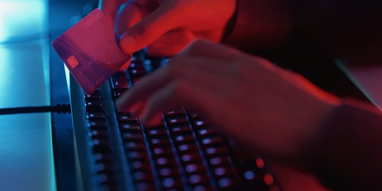 Поліцейські розповіли, як вберегтися від шахраїв жителям Тернопільщини