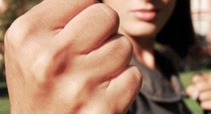 Застілля із подружкою завершилося грабежем для жительки Кременеччини