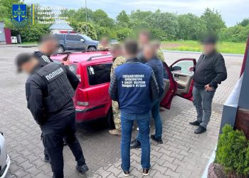 Офіцера військкомату затримали “на гарячому” на Тернопільщині