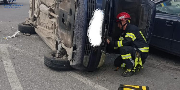 Два автомобілі зіткнулися неподалік Збаража