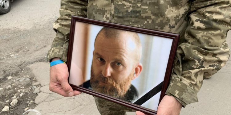 Воїна Дениса Кузнєцова ховають у Тернополі